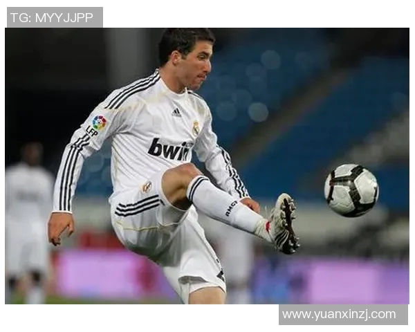 伊瓜因表现不佳，球迷呼吁主帅考虑替补机会